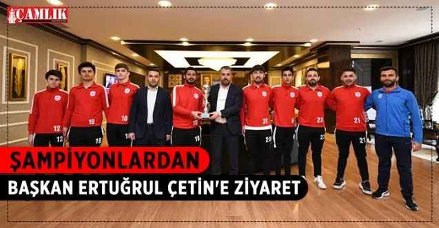 Pursaklar Belediye Spor Kulübü Erkek Hokey Takımı, Başkan Ertuğrul Çetin'i ziyaret etti