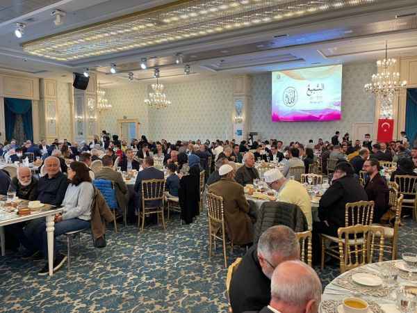 Gönüllerde Birlik Vakfı, düzenlediği iftar sofralarında birlik ve beraberliklere vesile oluyor