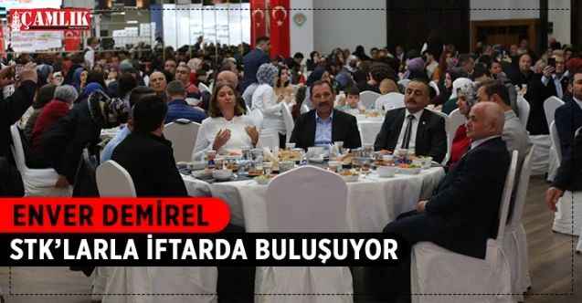 Etimesgut Belediye Başkanı Enver Demirel, iftar programlarında sivil toplum kuruluşlarıyla bir araya geliyor