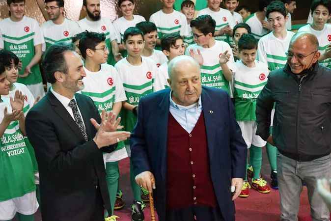 Hayırsever İş İnsanı Bilal Şahin, İl Müftülüğü bünyesinde bulunan Kur’an Kursu öğrencilerini sevindirdi