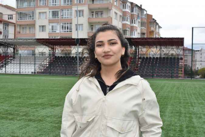 Yurdum Gençlik ve Spor Kulübü Kaleci Antrenörü Ayşe Çolak, ilk defa yer aldıkları üçüncü ligde hakem hataları nedeniyle kötü bir sezon geçirdiklerini dile getirdi