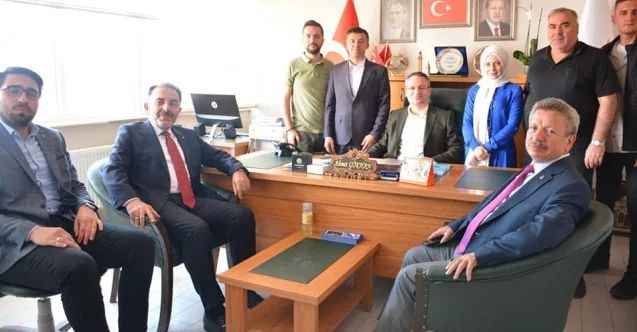 Çalışma ve Sosyal Güvenlik Bakan Yardımcısı Ertuğrul Soysal teşkilatın yanında