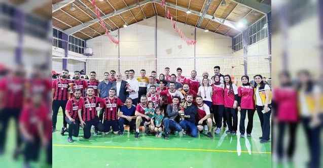 Yozgat’ın Boğazlıyan İlçesinde düzenlenen kurumlar arası voleybol turnuvası tamamlandı