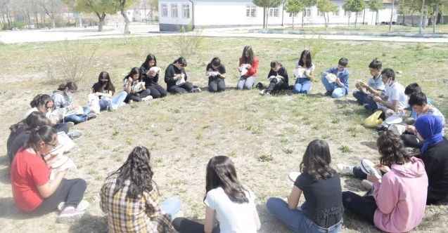 Yamaçlılı öğrenciler SMA hastası kardeşlerinin yanında  KÜÇÜK ELLERDEN  BÜYÜK DESTEK