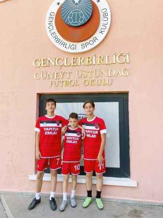 Yapıtur Yozgatspor Futbol Okulunun sporcuları 1. Lig takımlarından Gençlerbirliği kulübünün alt yapı seçmelerine katıldı