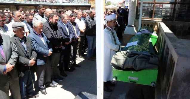 Bozok Esnaf Kredi Kefalet Kooperatifi Başkanı Şenol Ayaroğlu'nun vefat eden babası Azmi Ayaroğlu son yolculuğuna uğurlandı