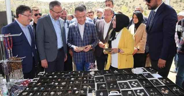Yozgat Aydıncık'ın değerli taşları Çekerek'te görücüye çıktı