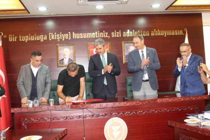 Yozgat Belediyesi'nde alt yapı projesinin imza töreni gerçekleştirildi