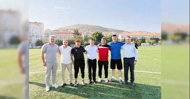 AK Parti Yozgat Milletvekili Yusuf Başer, Yapıtur Yozgatspor Futbol Okulu’nun antrenmanını ziyaret etti.