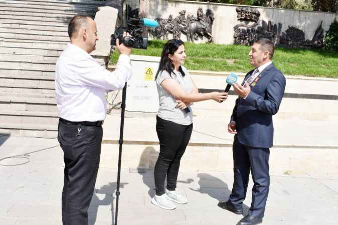 Yozgatlı Gazi Hakan Çelik gazilik nişanesini vücudunda taşıyor