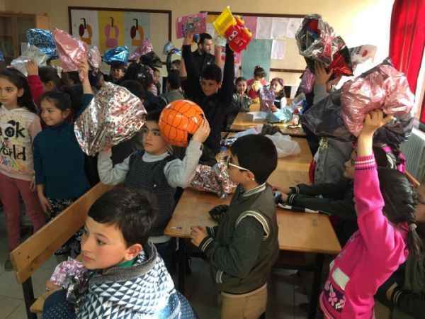 Sorgun'da 'Bir Oyuncak Bir Gülümseme' projesi