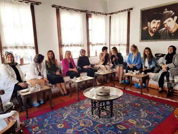 Yozgat Valisi Ziya Polat'ın eşi Pınar Filiz Polat’tan Duykon Kadın Kolları Genel Başkanı Aysel Arslan' a iadei ziyaret  ÇALIŞMALARI TAKİP EDİYOR