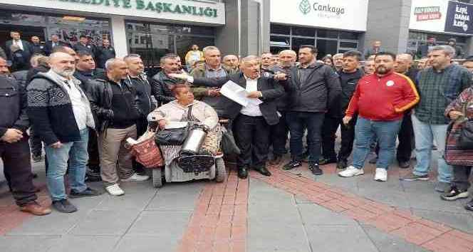 Çankaya Belediyesi'nin pazar yerine yapılacak heykel planı esnafı ayağa kaldırdı