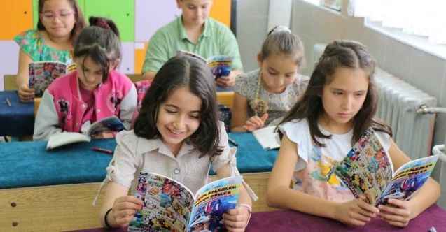 Yozgat'ın Boğazlıyan İlçesi'nde küçük yaşta kendi hikayelerini yazarak kitaplaştırdılar