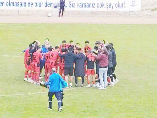 Yozgat Belediyesi Bozokspor, ligin üçüncü haftasında deplasmanda karşılaştığı Niğde Belediyespor'u 1-0 mağlup etti