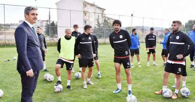 Bölgesel Amatör Lig 6. Grupta yer alan temsilcimiz Yozgat Belediyesi Bozokspor üç oyuncu ile karşılıklı anlaşarak yollarını ayırdı