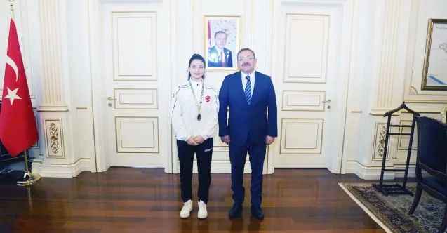 Litvanya’da düzenlenen 9. Avrupa İşitme Engelliler Gençler Badminton Şampiyonası sona erdi Litvanya’da düzenlenen 9. Avrupa İşitme Engelliler Gençler Badminton Şampiyonası sona erdi.