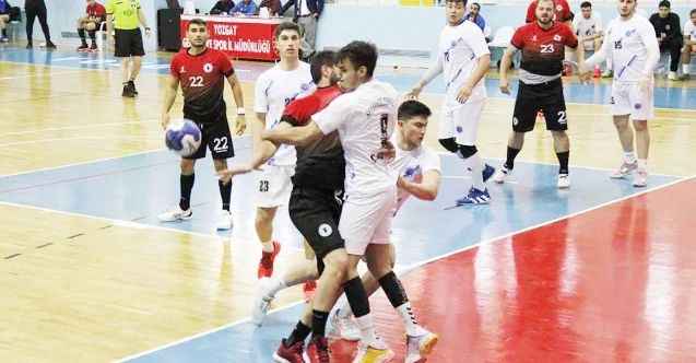 THF Erkekler 1. Ligi A grubunda yer alan temsilcimiz Yozgat Belediyesi Bozok Hentbolspor, ligin 5’inci haftasında deplasmanda karşılaştığı lider Güneysu Gençlikspor'a 35-31 mağlup oldu