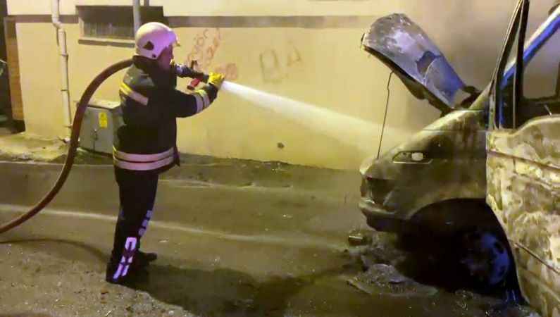 Yozgat’ta kan bağış minibüsü yandı
