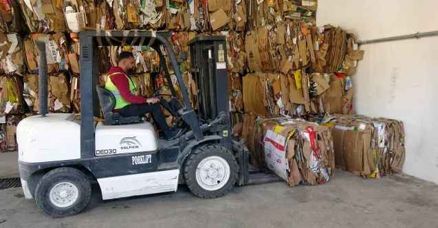 Yozgat'ın Akdağmadeni İlçesi'nda  aylık 120 ton atık geri dönüşümle ekonomiye kazandırılıyor