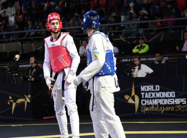 Meksika’da düzenlenen Dünya Taekwondo Şampiyonası Yozgatlı sporcu Taha Enbiya Biçer, turnuvaya erken veda etti.