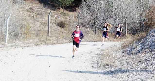 Türkiye Atletizm Federasyonu tarafından yapılan İl ve İlçe  Karmaları Kros ligi 1. Kademe müsabakaları Yozgat’ta yapıldı
