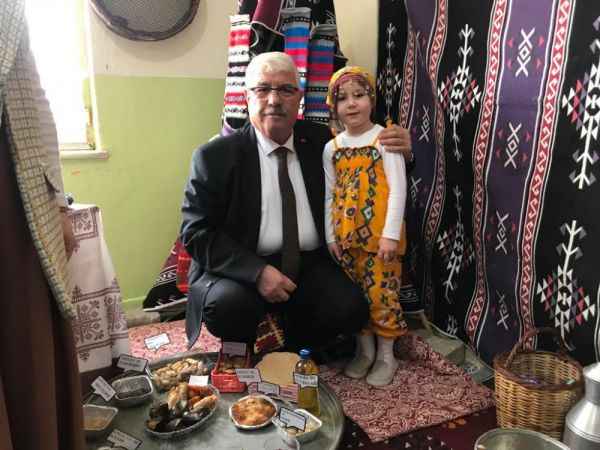Yozgat Mehmet Akif Ersoy İlkokulu'nda yerli malı haftası kutlandı