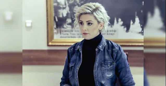 Burcu binici rol aldığı Ben Bu cihana sığmazsam isimli dizideki karakteri ile çok zıt!