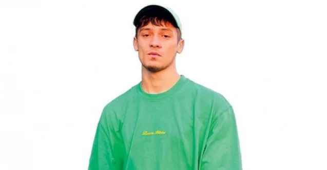 Ünlü rap yıldızı Emirhan Çakal’ın sosyal medya fanları gün geçtikçe artmaya devam ediyor!