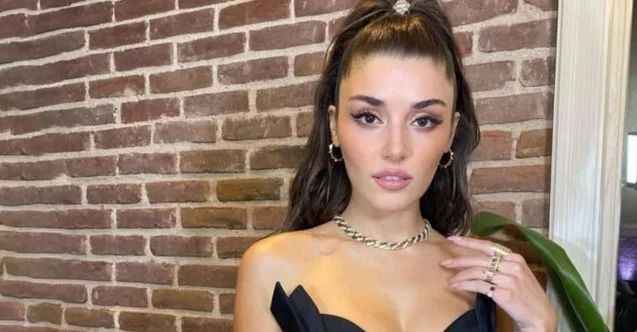 Hande Erçel'in Çocukluk Fotoğrafı Ortaya Çıktı! Resmen Mavi Sandılar!