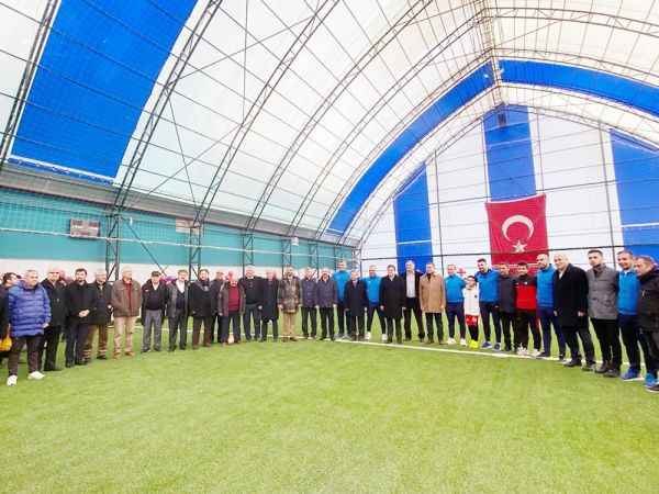 Şeref İbiş, Mustafa Kabataş ve Feridun Karakoç ortaklığında kurulan Efsane Halı Saha Yozgat’a  Yakıştı