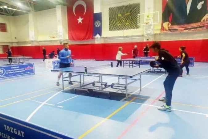 Gençlik ve Spor İl Müdürlüğünün Yozgat’ta üniversite öğrencilerine yönelik masa tenisi turnuvası düzenledi