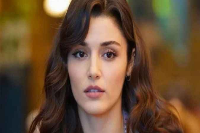 Hande Erçel Öyle Bir Paylaşım Yaptı ki.. Sosyal Medyada Yer Yerinden Oynadı