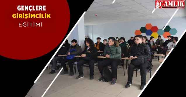 Keçiören'de gençler girişimciliğe yönleniyor: TEKNOMER'de teknogirişim eğitimleri verilecek!