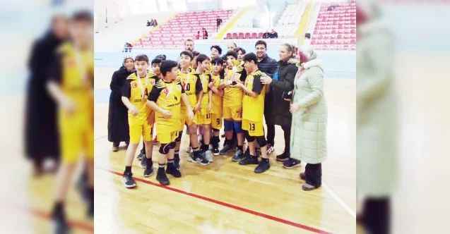 Okul Sporları kapsamında düzenlenen Hentbol Küçük Erkek ve Küçük Kız İl Birinciliği tamamlandı