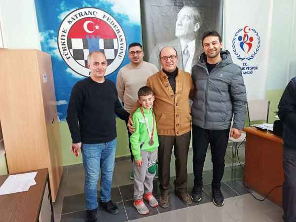 Yozgat Satranç İl Temsilciliği tarafından düzenlenen satranç turnuvaları sürüyor