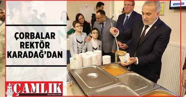 Yozgat Bozok Üniversitesi Rektörü Prof. Dr. Ahmet Karadağ, öğrencilere çorba ikramında bulundu