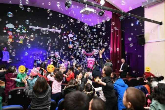 Pursaklar Belediyesi miniklerin yüzünü güldürdü