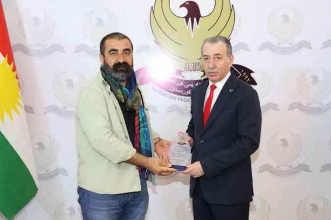 Türkmen Bakan’dan  KGK Şırnak temsilcisine Takdir ve plaket….