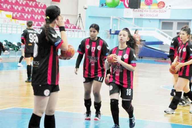 Yozgat Aile Sosyal Politikalar Gençlik ve Spor Kulübü'nün,  Artvin 7 Mart'a karşı şansı tutmadı