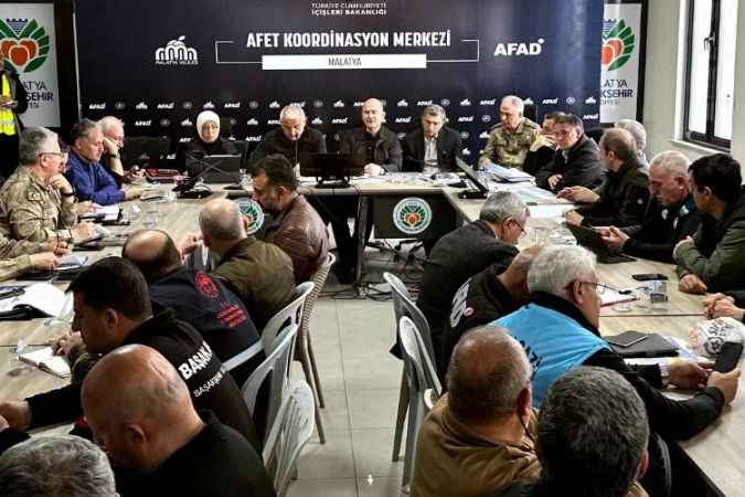 İçişleri Bakanı Süleyman Soylu depremde hayatını kaybedenlerin sayısının 48 bin 448'e yükseldiğini söyledi