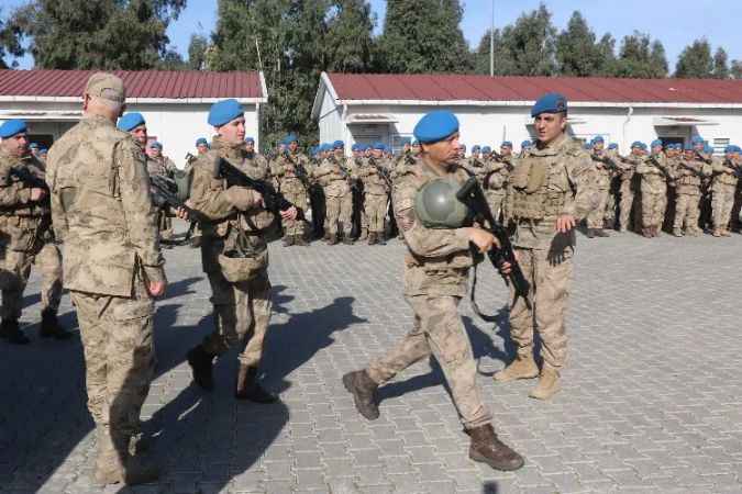 Mehmetçik, dualarla uğurlandı