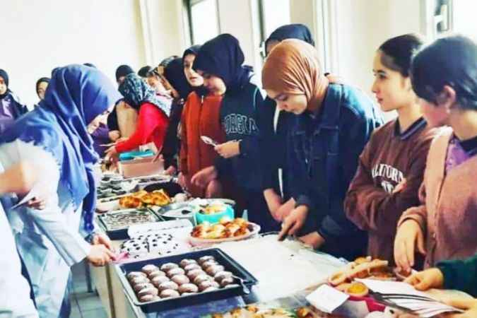 Depremden Etkilenen Vatandaşlar Yararına Kermes Düzenlendi