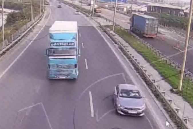Deprem yardımlarını çalıp, satmışlar