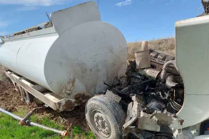 Yozgat’ta devrilen akaryakıt tankerinin sürücüsü yaralandı