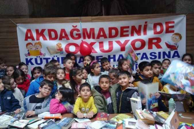 Akdağmadeni’nde öğrencilere Kütüphane Haftası etkinliği düzenlendi