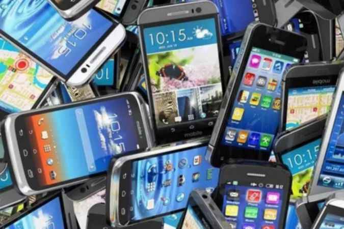 Resmi Gazete'de Yayınlandı! Cep Telefonlarının Fiyatını İki Misli Artıracak Düzenlemede İptal Kararı