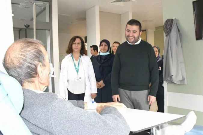 Yozgat Şehir Hastanesi Başhekim Uz.Dr.Mustafa Kozan'dan moral ziyareti