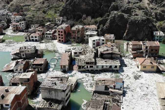 Yusufeli Barajı Ve HES'te Su Yüksekliği 100 Metreyi Buldu