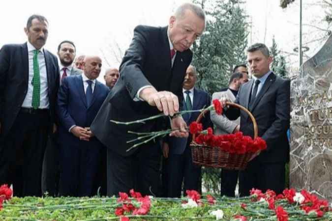 Cumhurbaşkanı Erdoğan, Türkeş'in mezarını ziyaret etti!